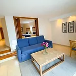 Comfortable & Functional With Beach Access!